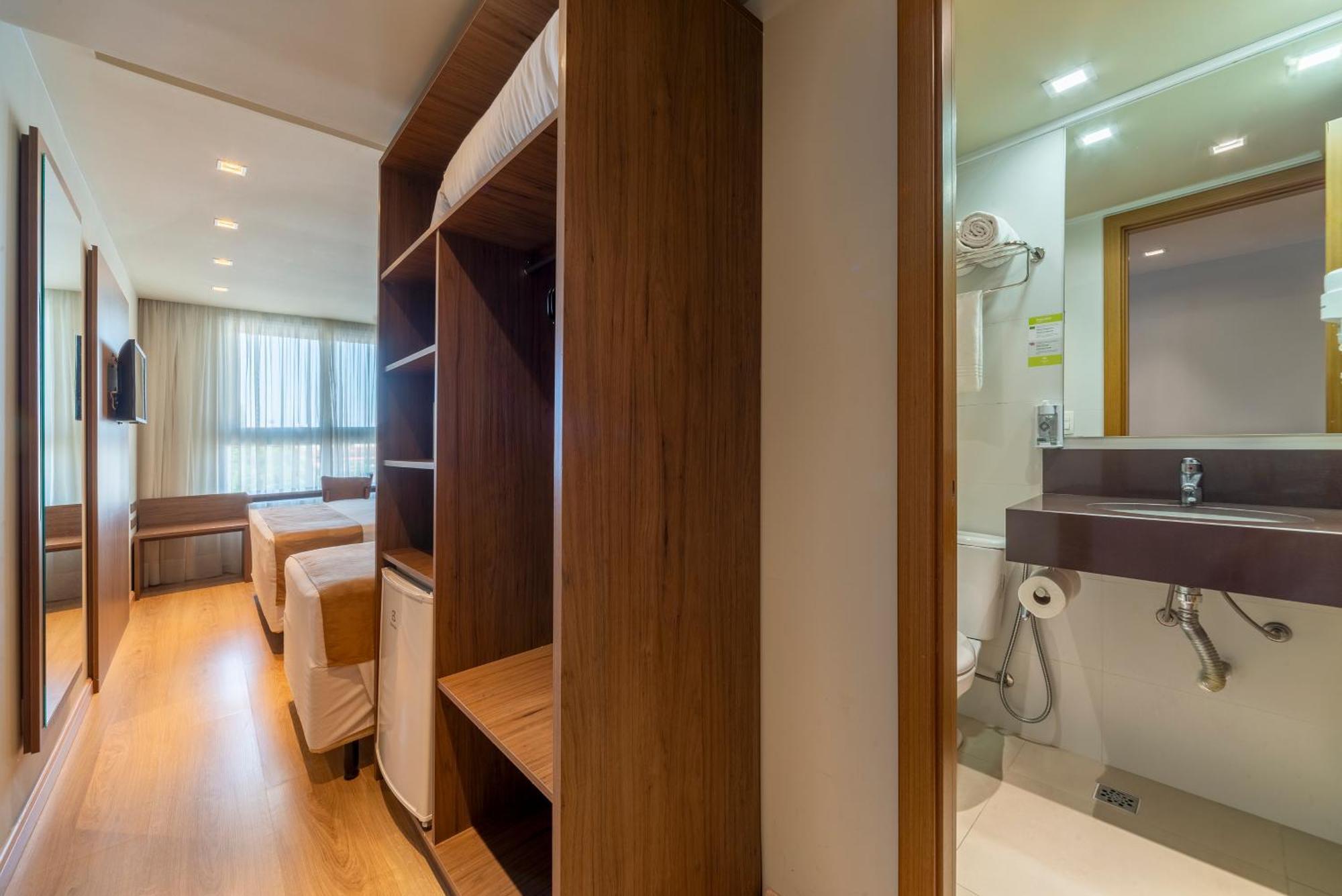 Hotel Laghetto Vivace Канела Экстерьер фото